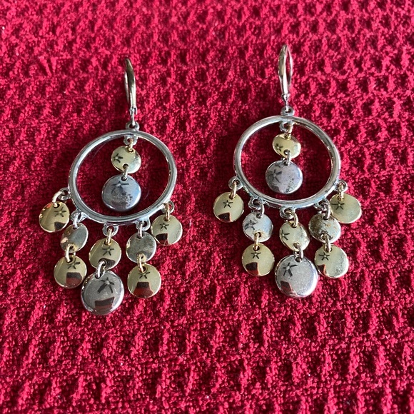 🎄$3 bundled Gold & Silver Tone Chandelier Style Lever Back Earrings - Picture 2 of 4